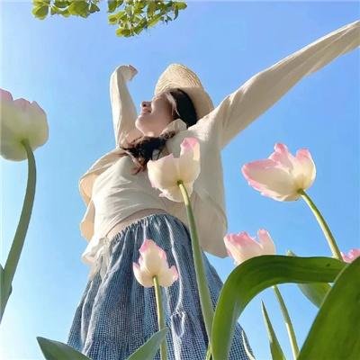 吉丝兰·马克斯韦尔：富淫